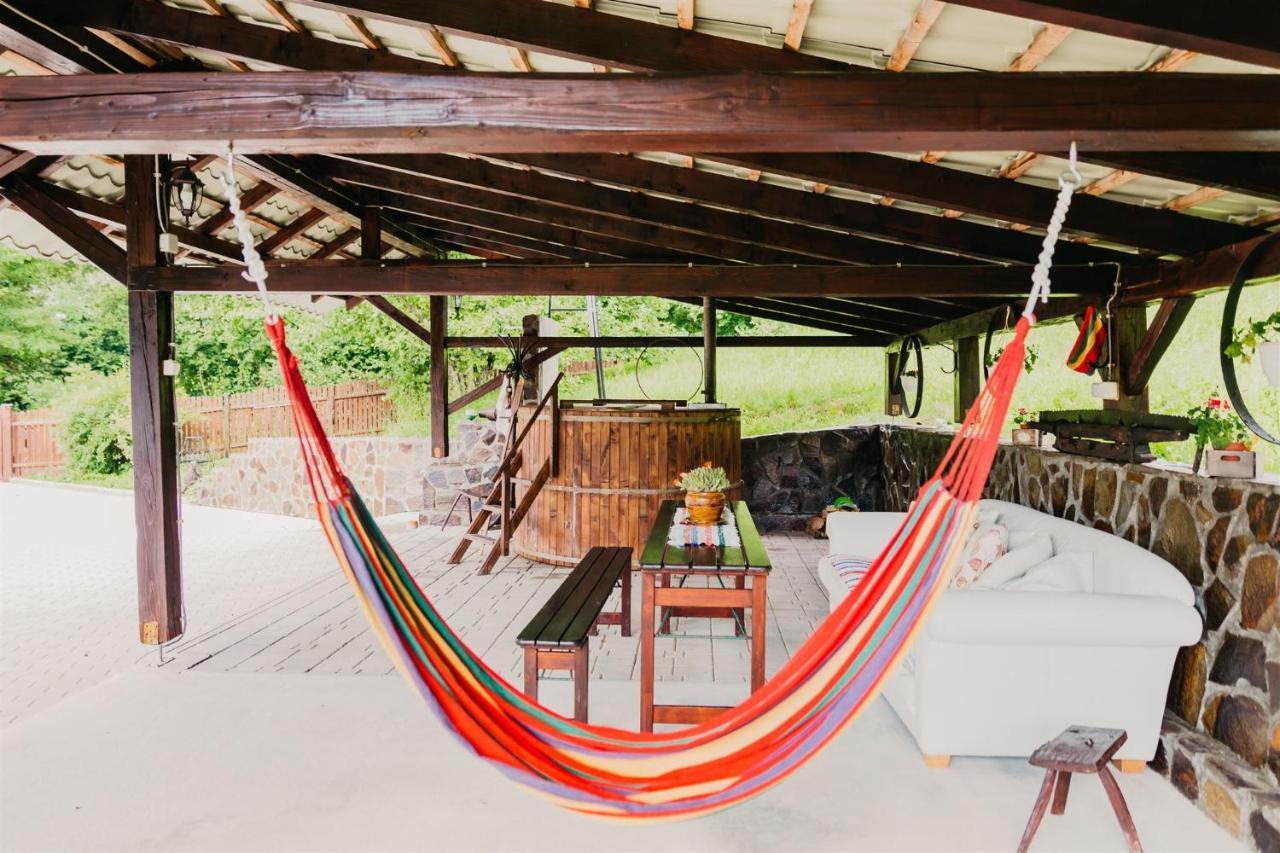 Behiv-Lak Villa Medisoru Mic ภายนอก รูปภาพ