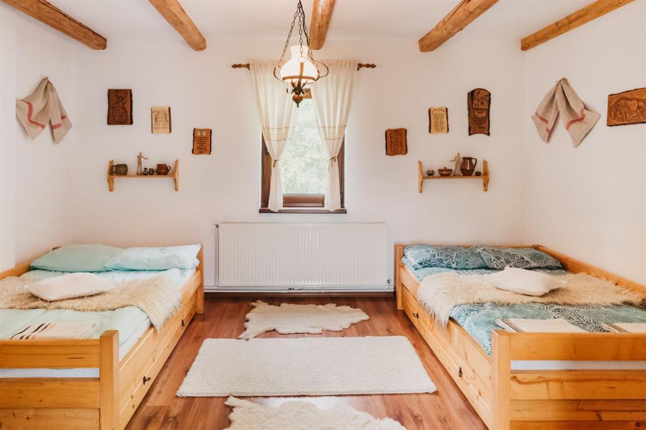 Behiv-Lak Villa Medisoru Mic ภายนอก รูปภาพ